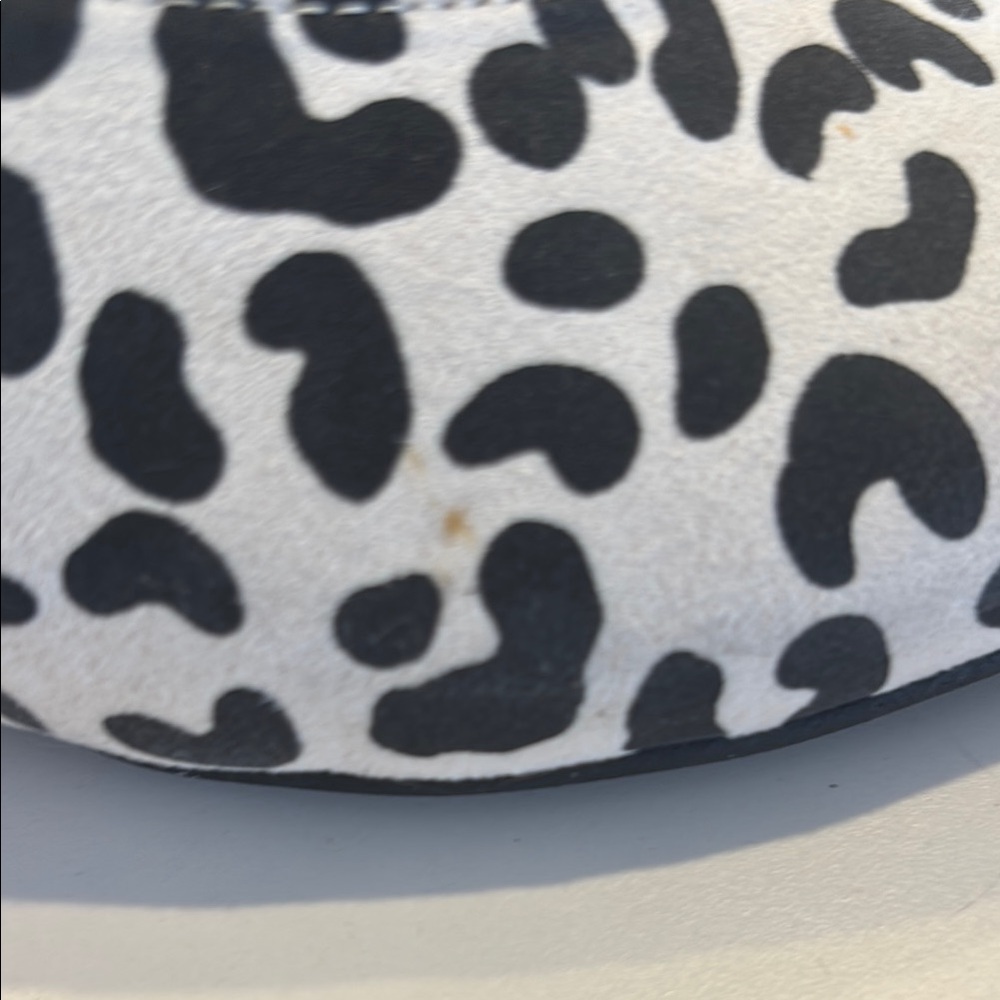 Chinese Laundry Black and White Leopard Print Mules - Picture 3 of 7